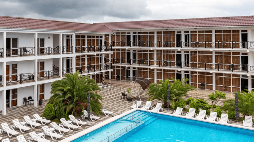 Отель Райский уголок в Ахаладзы вид на фасад.png Отель Райский уголок в Ахаладзы вид на фасад.png