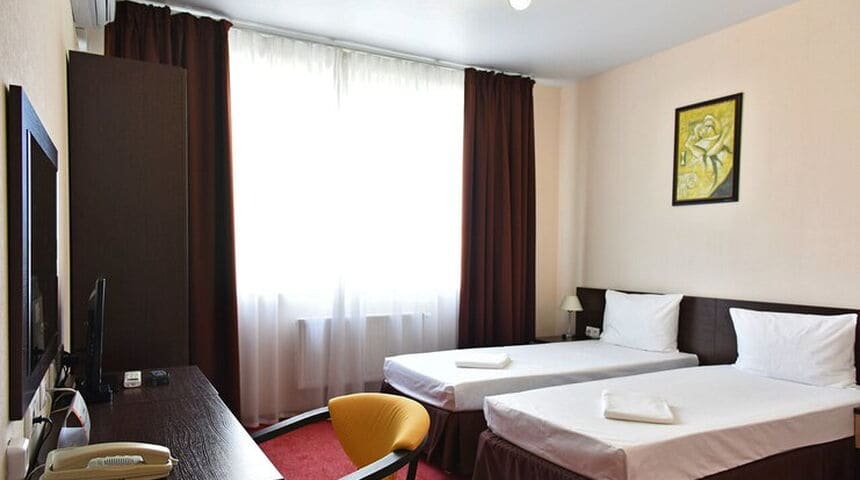 Гостиница Бархатные сезоны вид на двухместный номер.jpg