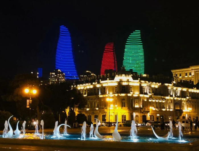 Площадь фонтанов , Баку.png