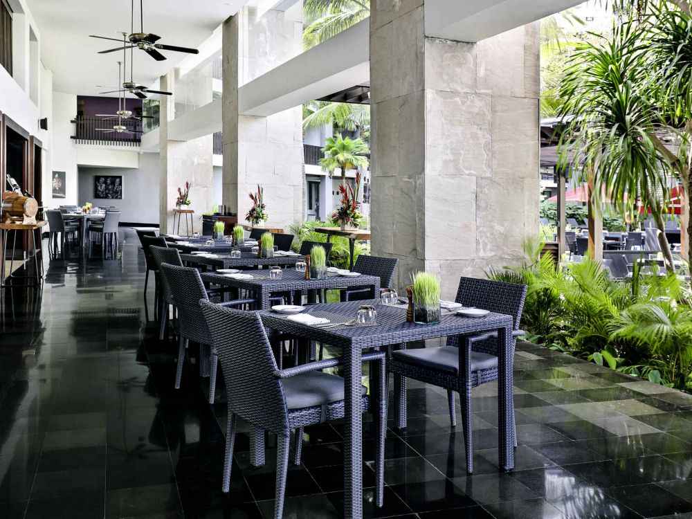 Pullman Bali Legian Nirwana 5 -ресторан.jpg