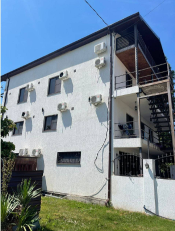 Гостевой дом Амра в Пицунде, общий вид на гостевой дом.png Гостевой дом Амра в Пицунде, общий вид на гостевой дом.png