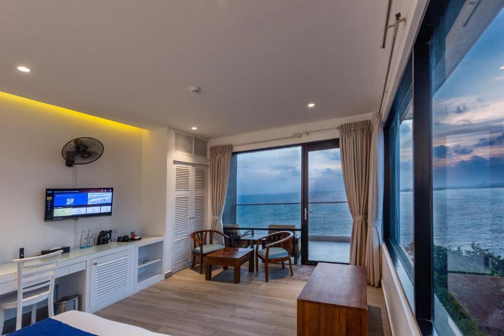 Agnus Unawatuna 4 (Унаватуна) номер.jpg