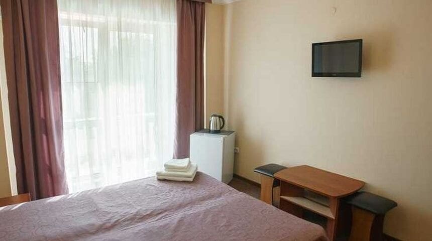 База отдыха Русалочка, Лермонтово- вид на холодильник.jpg