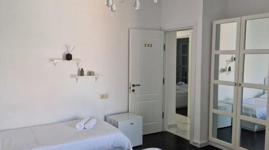 Отель New House Kobuleti номер внутри.jpg