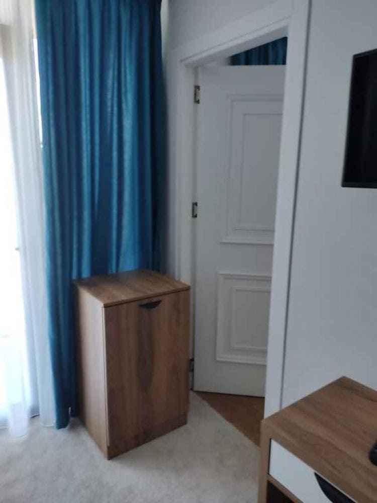 Royal Palace в Кобулети, вид на тумбочку.jpeg