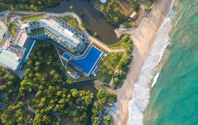 Sheraton Kosgoda Turtle Beach Resort 5 отель сверху.jpg