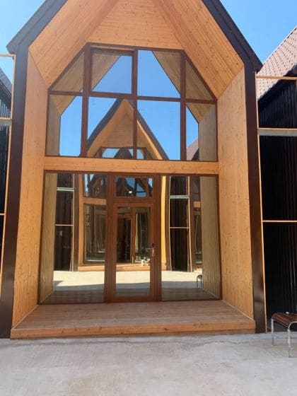 Коттеджи на берегу Каспийского моря.jpg