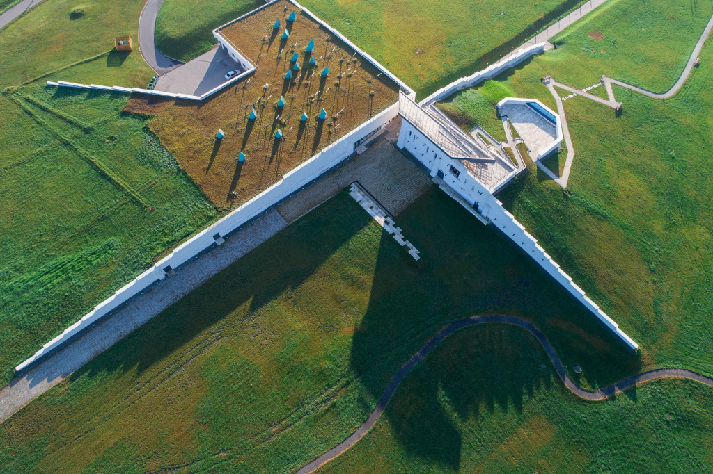 Музей Куликово поле-вид сверху.jpg Музей Куликово поле-вид сверху.jpg