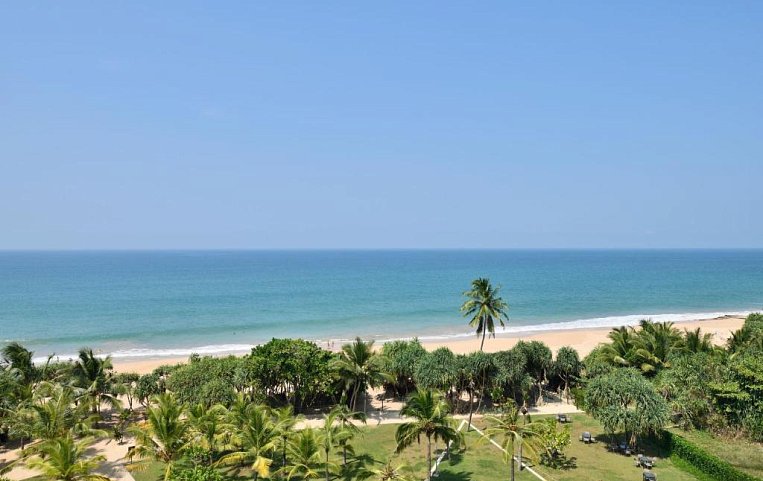 Sheraton Kosgoda Turtle Beach Resort 5 пляж.jpg