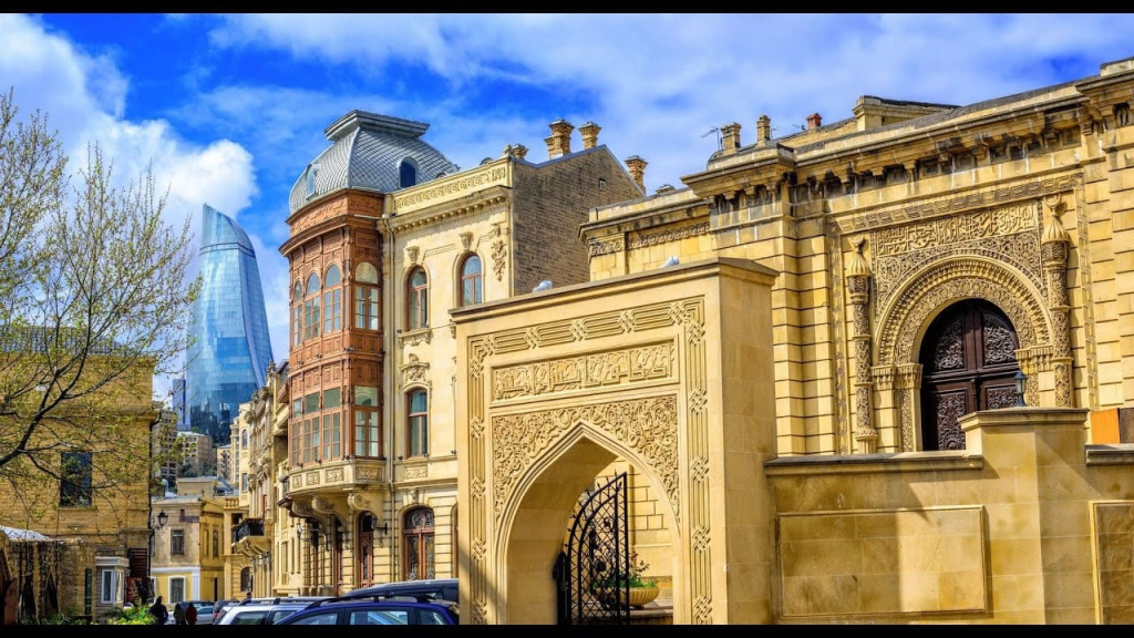 Баку Ичери Шери.jpg