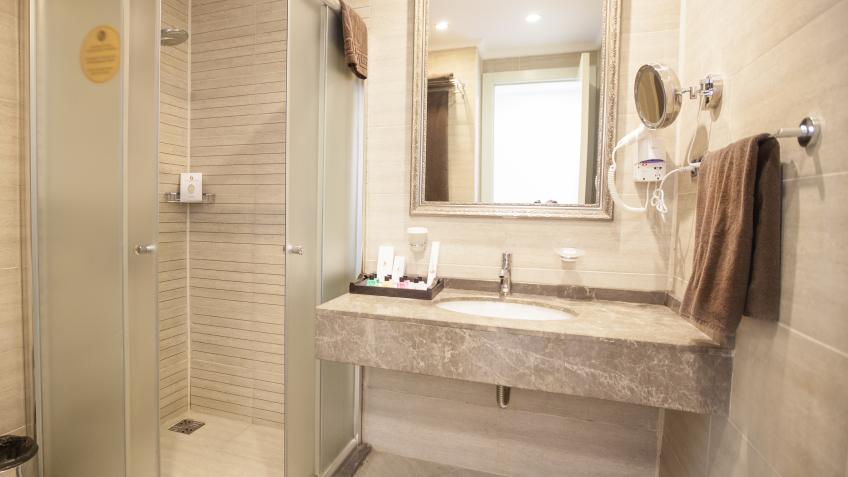 номер standard- санузел.jpg номер standard- санузел.jpg