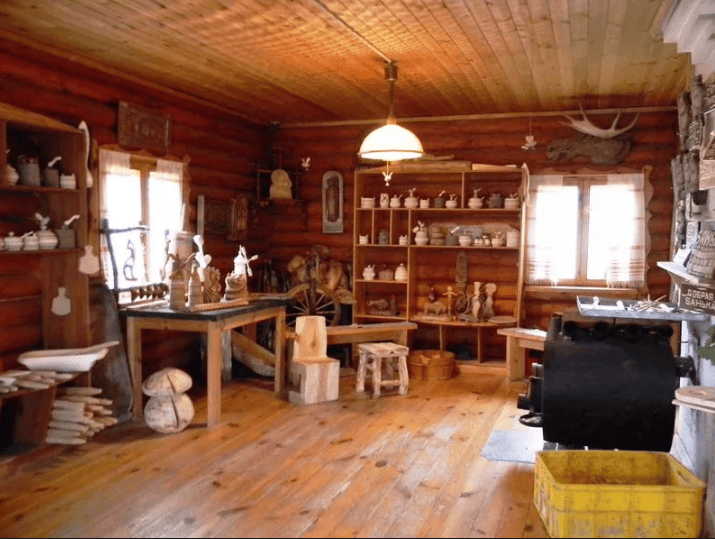 Белорусская этнографиеская деревня 19 века, домик токаря.png