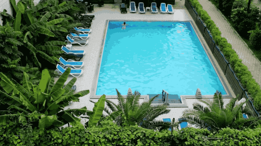 Отель National Грузия , бассейн.png Отель National Грузия , бассейн.png