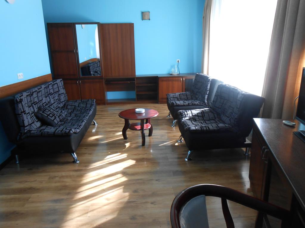 103405622.jpg 103405622.jpg