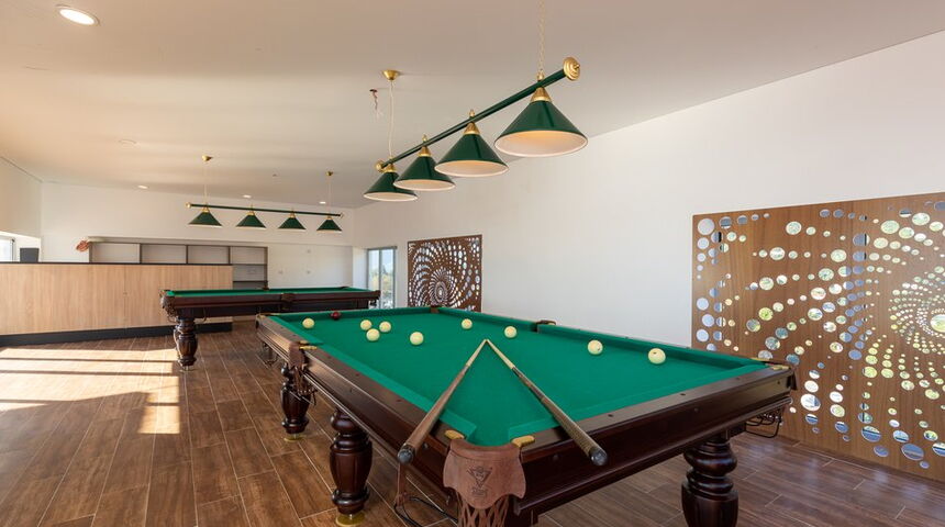 Отель Европа в Гагра бильярд.jpg