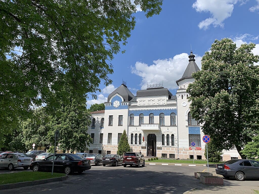 Здание бывшего Поземельно-крестьянского банка, могилев.jpg