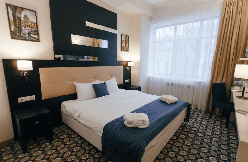 Отель Ногай номер с двуспальной кроватью.png