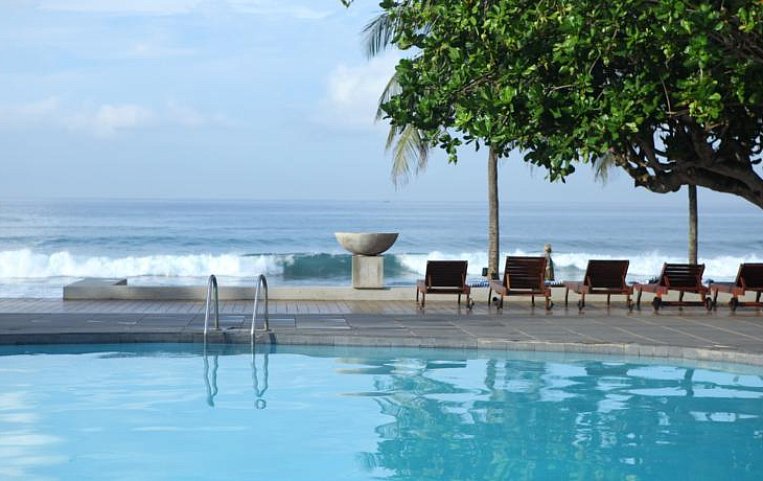 Citrus Hikkaduwa 4 с бассейна в море.jpg Citrus Hikkaduwa 4 с бассейна в море.jpg