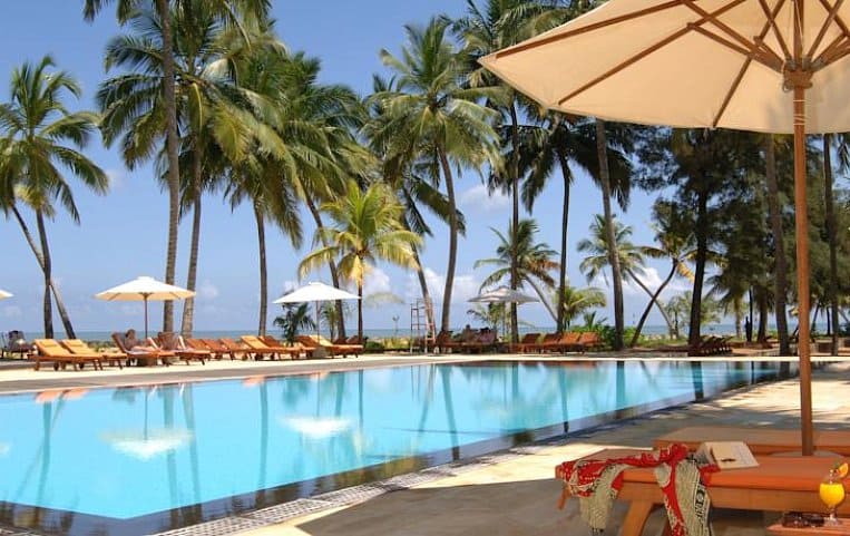 Avani Kalutara 4 (ex. Kani Lanka Resort & Spa) бассейн фронтальный вид.jpg Avani Kalutara 4 (ex. Kani Lanka Resort & Spa) бассейн фронтальный вид.jpg