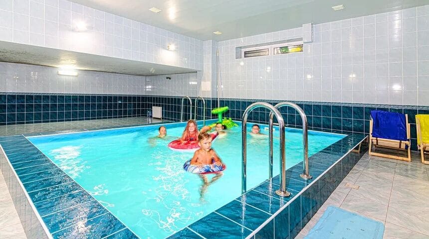 Бухта Радости, Анапа на поезде, бассейн.jpg