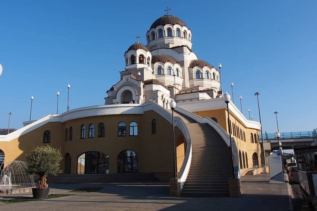 Храм Нерукотворного образа, Адлер.jpeg