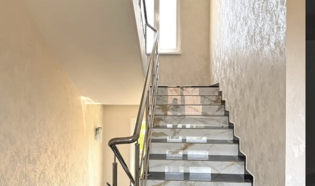 Гостевой дом Илиос в Кабардинке лестница.jpeg