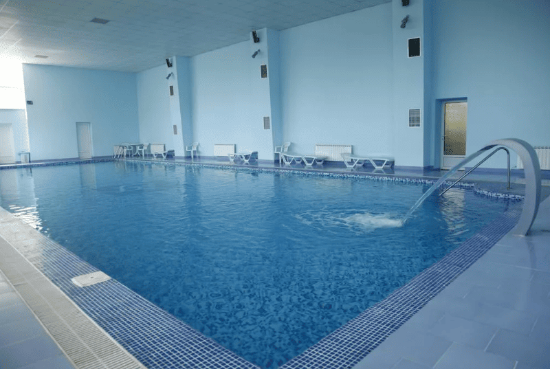 Санаторий Олимпия в Джемруквходная бассейн.png