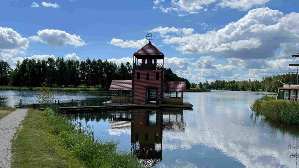 Николаевские пруды на озере.jpg Николаевские пруды на озере.jpg