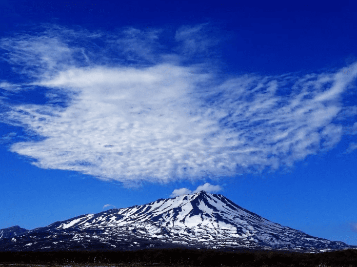 Вулкан Богдана Хмельницкого, Курилы.png