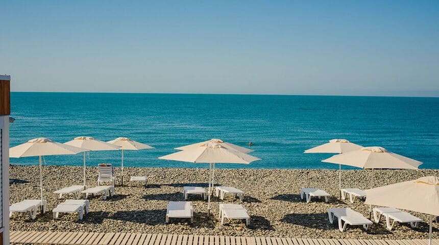 Гостиница Бархатные сезоны вид на море.jpg