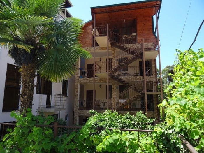 Отель Генерал Дбар , вид с окна.jpg Отель Генерал Дбар , вид с окна.jpg