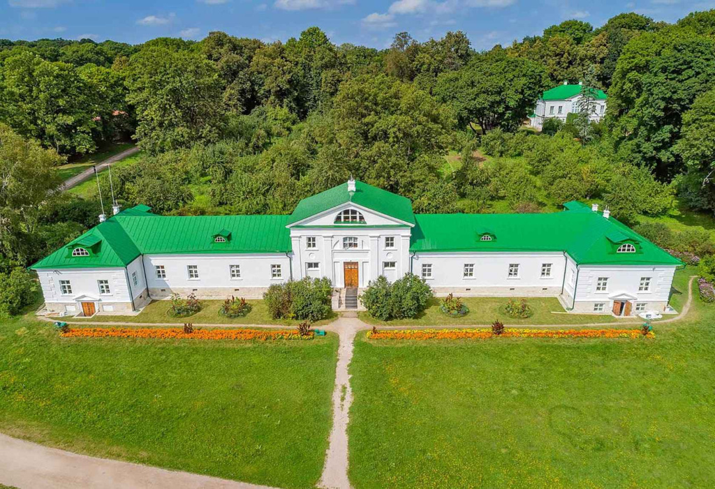 Ясная поляна вид сверху.jpg