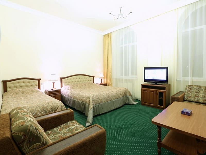 Санаторий Олимпия в Джемрук трехместный номер.jpg