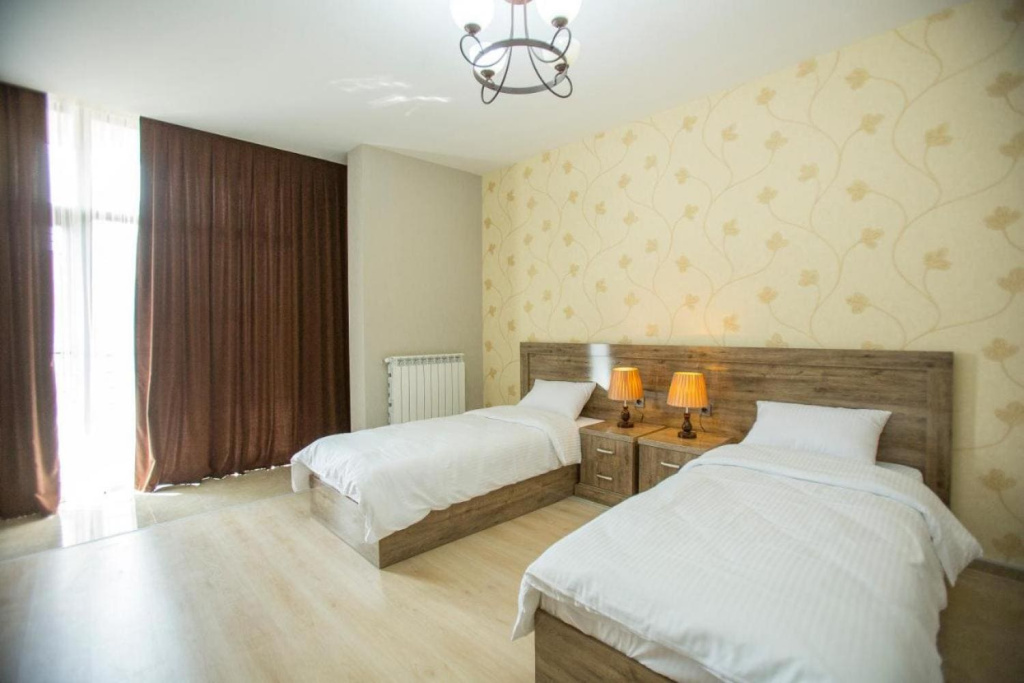 Отель Отель IRE PALACE Батуми номер с двумя раздельными кроватями.jpg Отель Отель IRE PALACE Батуми номер с двумя раздельными кроватями.jpg