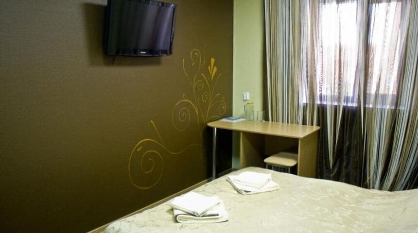 Отель Центральный в Петразаводске, телевизор.jpg