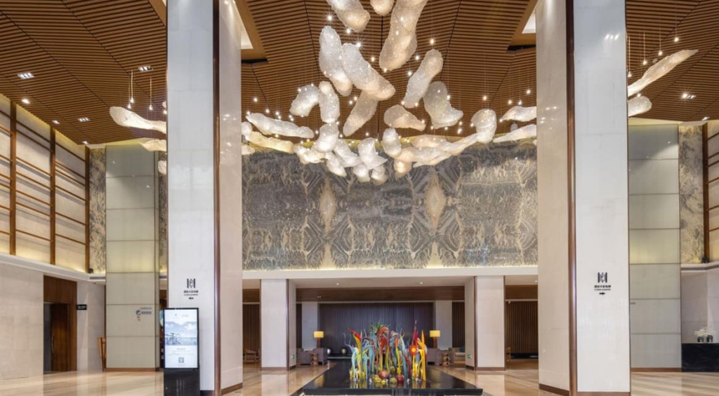 Отель Harman Hotel Sanya 5 ресепшен.jpg Отель Harman Hotel Sanya 5 ресепшен.jpg