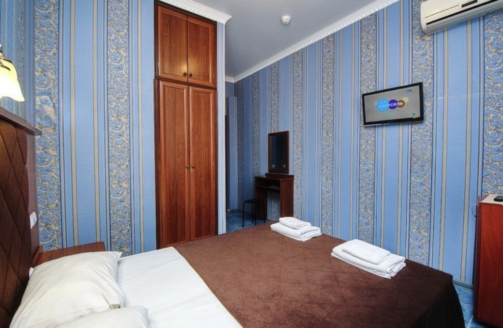 Гостевой дом Лакис в Кабардинке 2-х местный номер боковой вид.jpeg Гостевой дом Лакис в Кабардинке 2-х местный номер боковой вид.jpeg