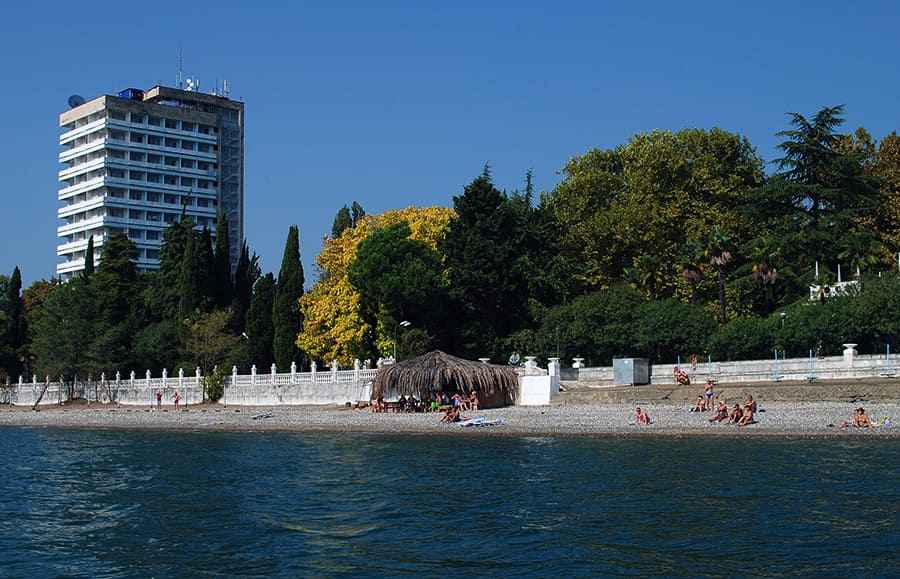 Отель Страна Души в Сухум, Абхазия - вид с моря.jpg