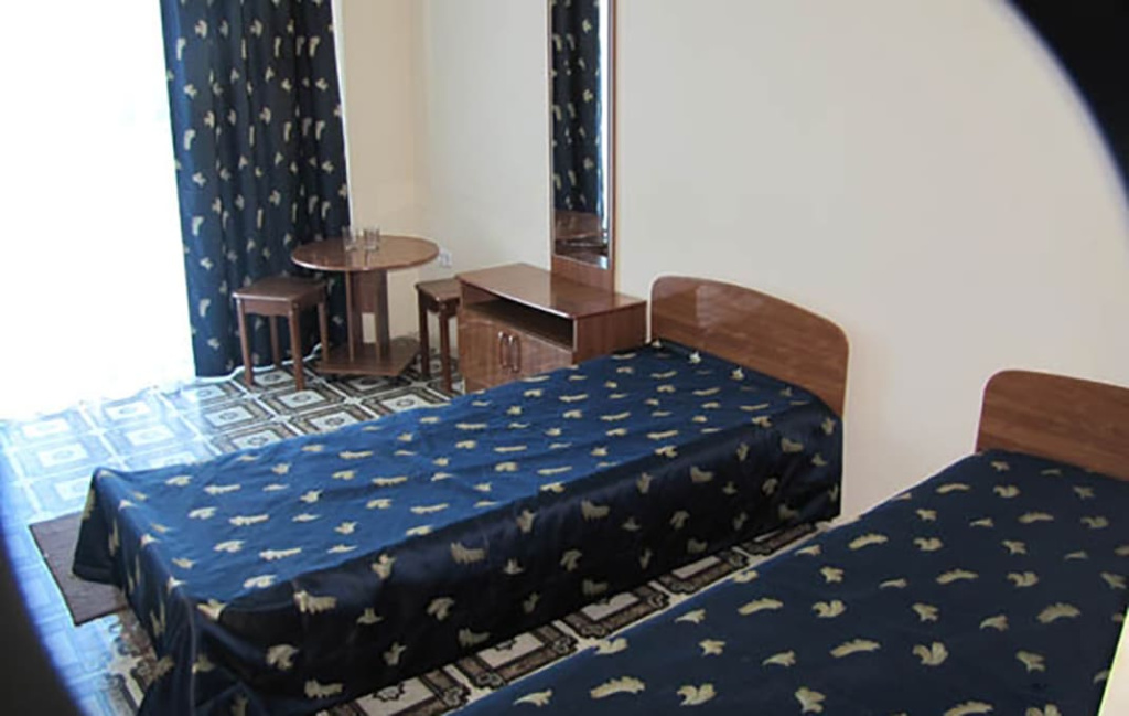 База отдыха Русалочка, Лермонтово- номер с раздельными кроватями.jpg