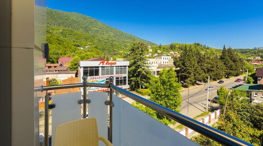 Sun Palace Gagra вид сбалкона.jpg Sun Palace Gagra вид сбалкона.jpg