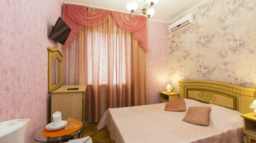 Гостевой дом Морская звезда, розовый номер с двуспальной кроватью.png