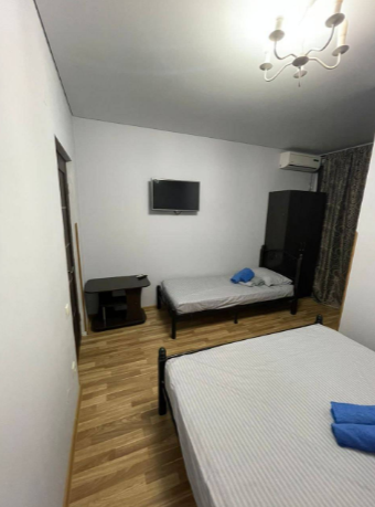 Гостевой дом Амра в Пицунде , общий вид номера.png Гостевой дом Амра в Пицунде , общий вид номера.png