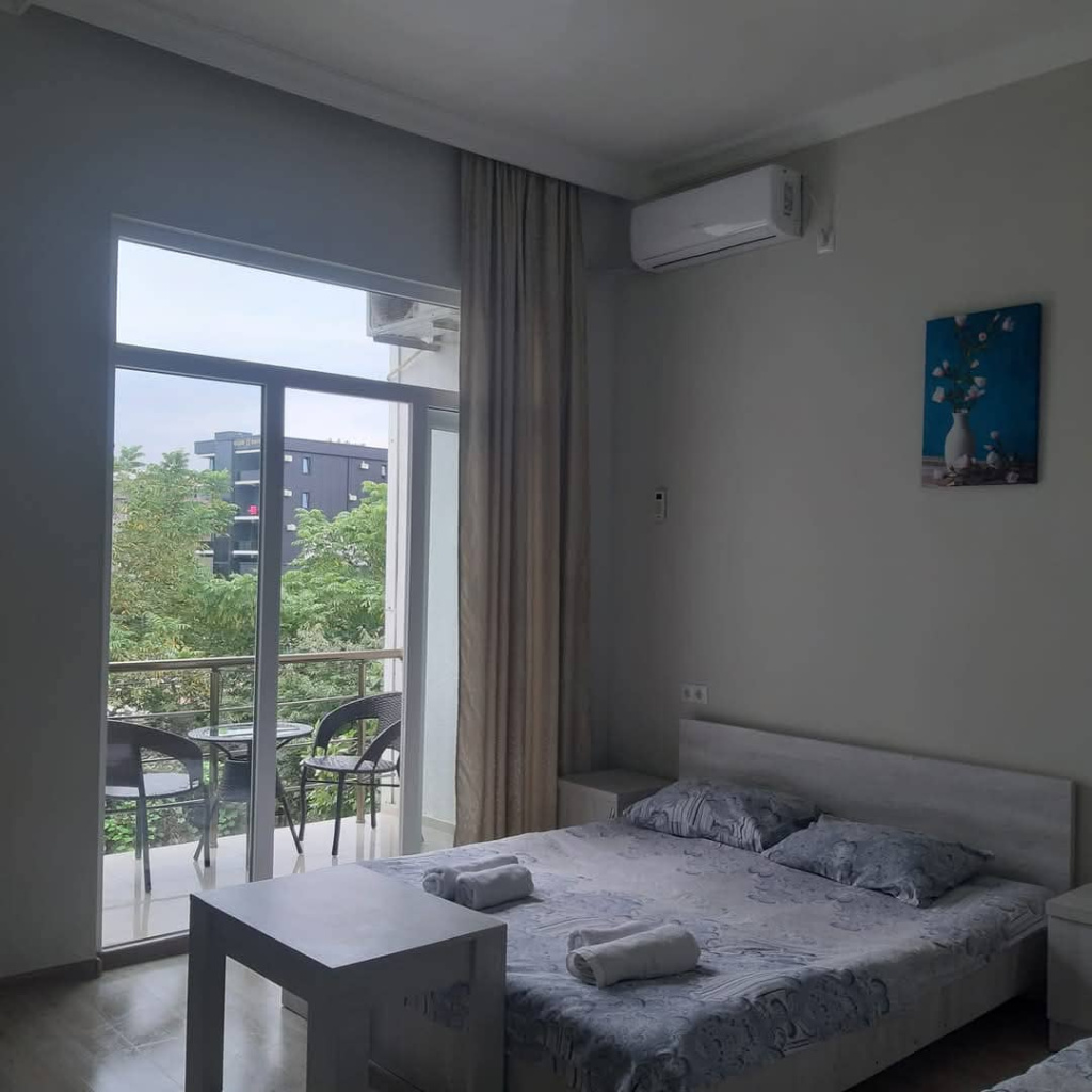 ГД Флагминго двуспальная кровать с полотенцами.jpg