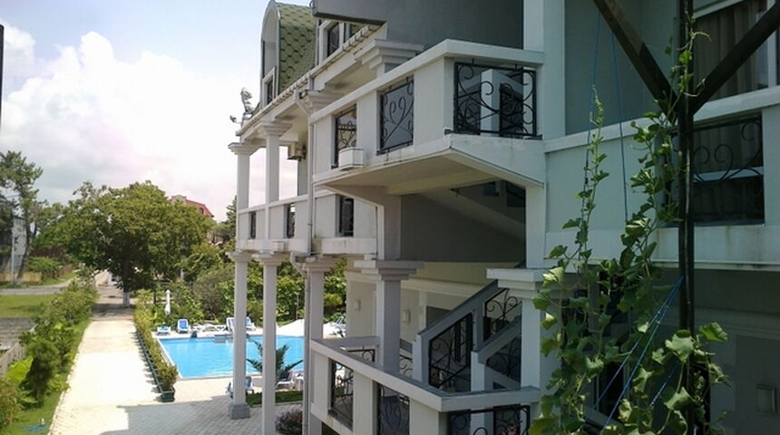 Отель National Грузия общий вид.jpg Отель National Грузия общий вид.jpg