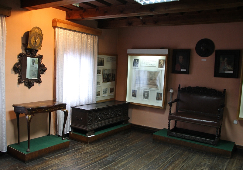 Усадьба Суворова внутренний зал.jpg Усадьба Суворова внутренний зал.jpg