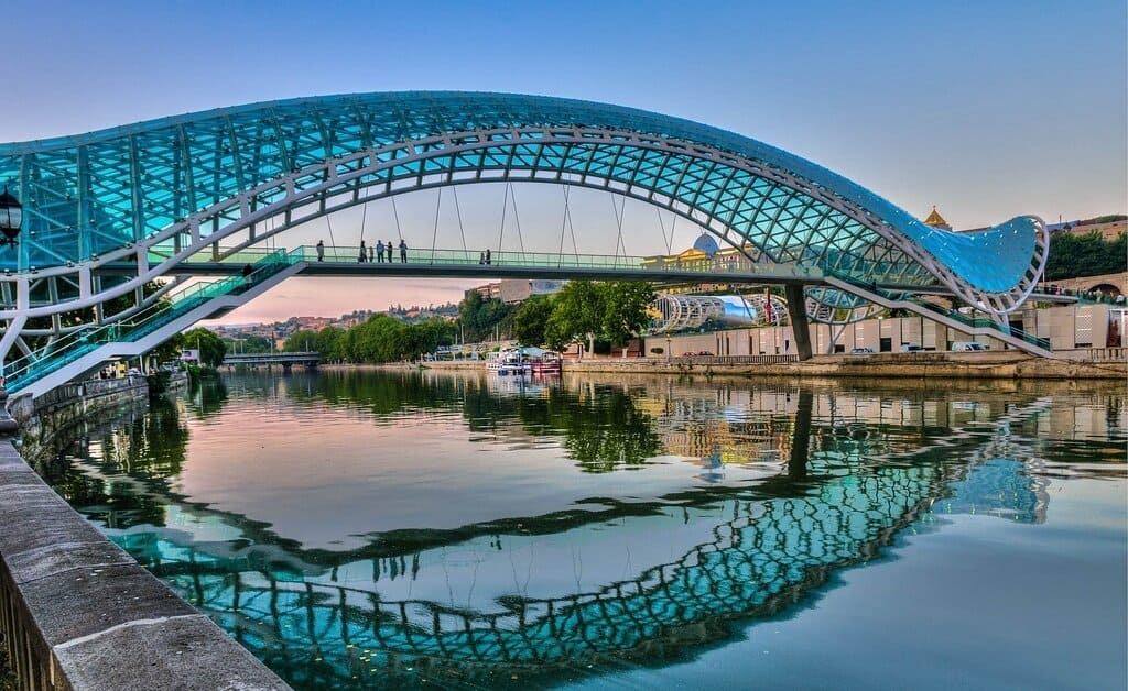 Мост Тбилиси.jpg