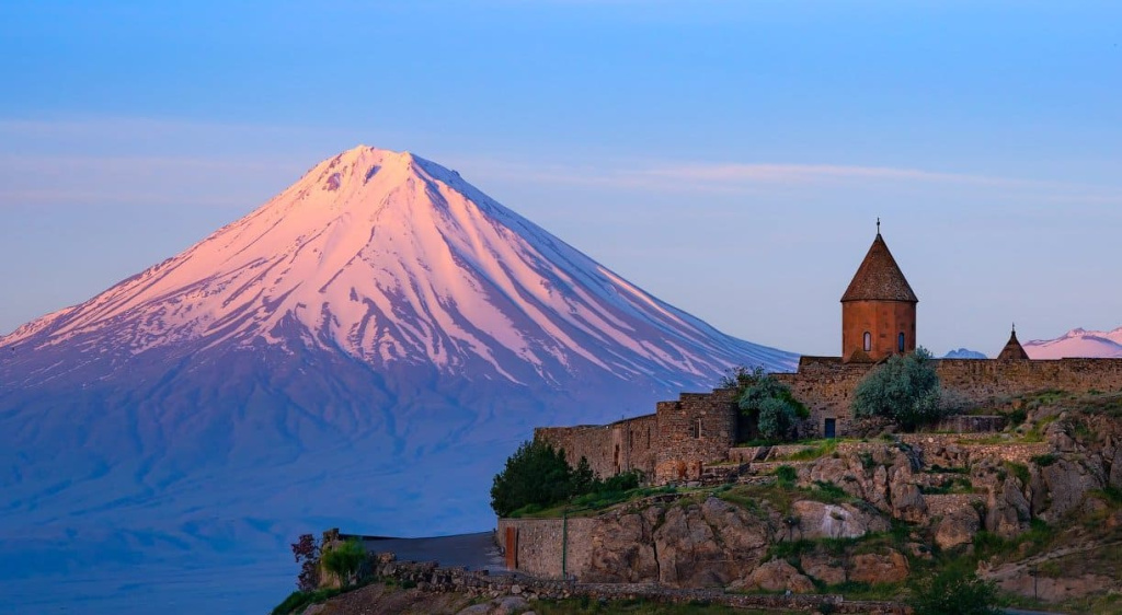 монастырь Хор Вирап.jpg