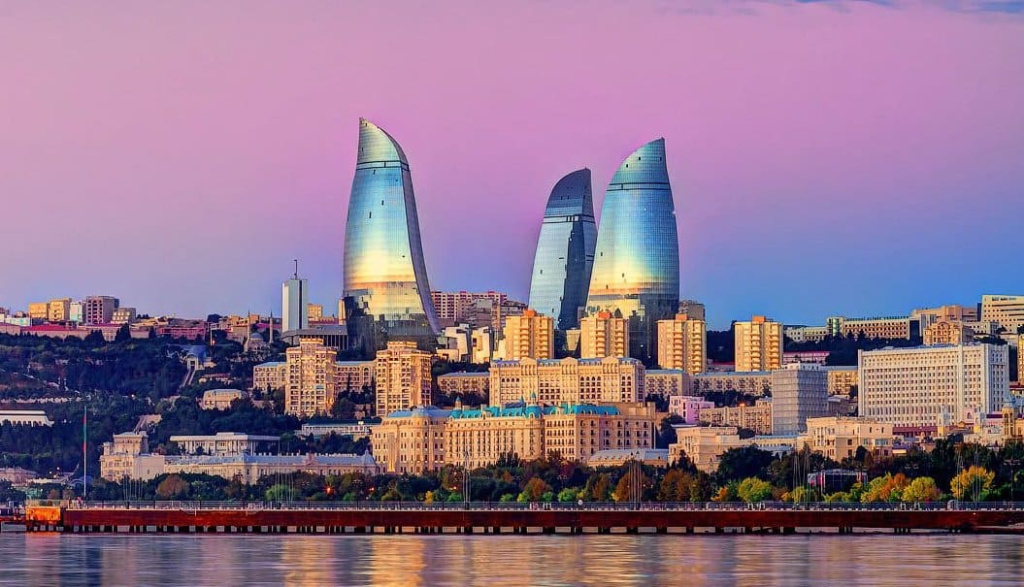 морская прогулка по баку.jpg