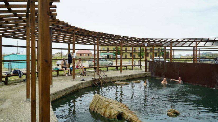 горячий сероводородный источник.jpg