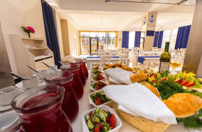 Вид на ресторан отельного комплекса Золотой Якорь.png Вид на ресторан отельного комплекса Золотой Якорь.png